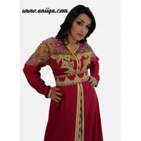 Robe marocaine grenat avec dentelle 