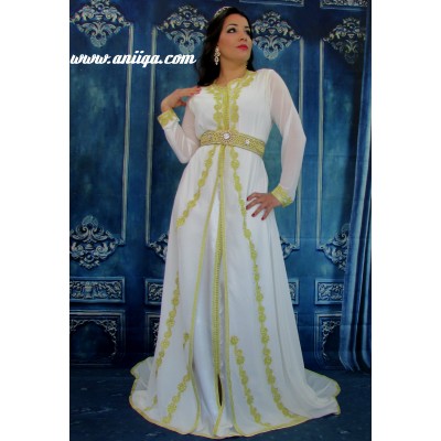 caftan mariée blanc et or 2018/2019 , caftan simple avec cape 2018/2019, takchita marocaine mariée 2018/2019