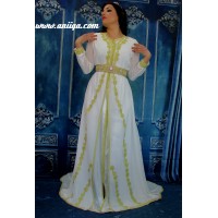 caftan mariée blanc et or 2018/2019 , caftan simple avec cape 2018/2019, takchita marocaine mariée 2018/2019