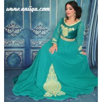 robe marocaine 2016, vert émeraude, coupe cloche  tendance, mousseline et satin , broderies et perlages 