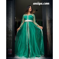 caftan marocain simple et tendance, style robe de soirée orientale, vert émeraude, perlé , tissu tulle et satin