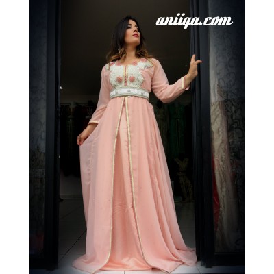 caftan marocain rose pale, perlé et strassé , style robe de soirée , coupe moderne et classe, mousseline et satin 2018/2019