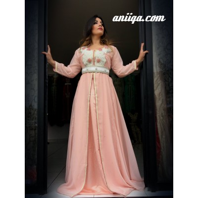 caftan marocain rose pale, perlé et strassé , style robe de soirée , coupe moderne et classe, mousseline et satin 2018/2019