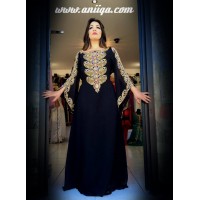 Robe caftan dubai 2016 , noir orné de cristaux et strass , qualité superieure , coupe moderne et classe