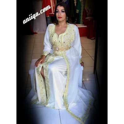 caftan takchita marocaine blanche  de mariage et doré , perlé et brodé , collection 2016/2017