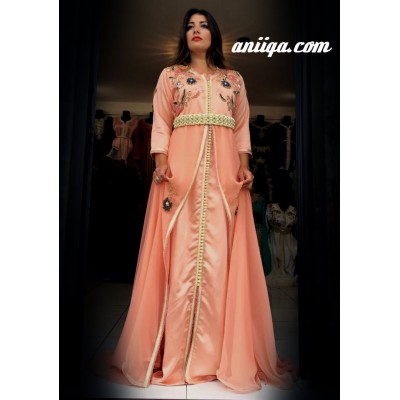 caftan marocain moderne saumon , perlé et brodé , mousseline et satin , modele 2016/2017 