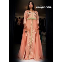 caftan marocain moderne saumon , perlé et brodé , mousseline et satin , modele 2016/2017 