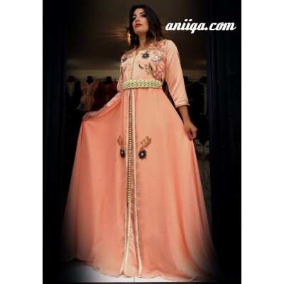 caftan marocain moderne saumon , perlé et brodé , mousseline et satin , modele 2016/2017 