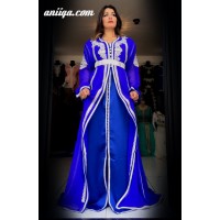 Takchita grande taille bleu roi moderne , brodée et perlée , mousseline et satin 