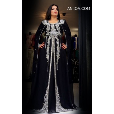 Caftan dubai  noir et argent avec cape moderne 