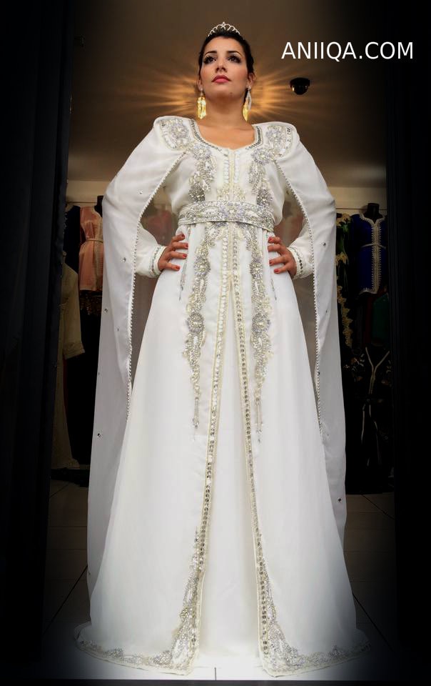 robe kabyle avec burnous