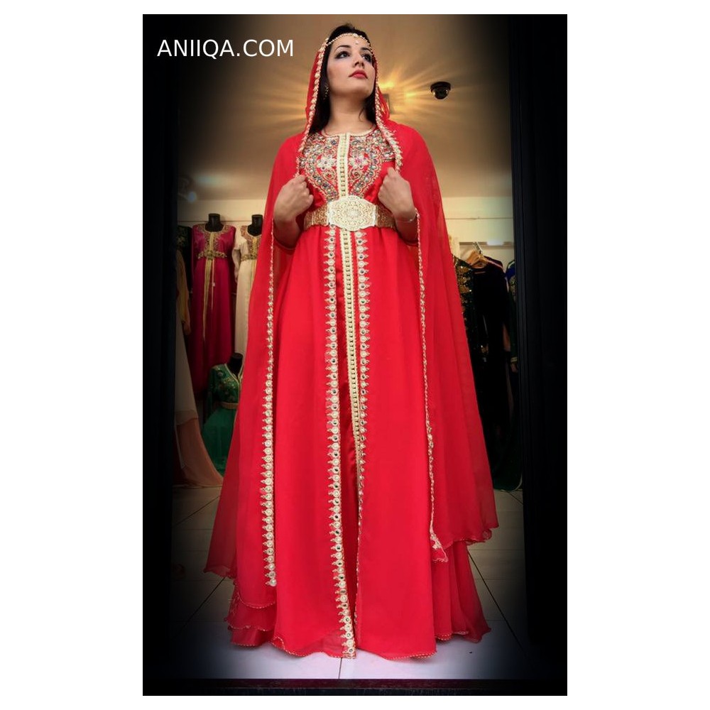 Caftan marocain de mariage rouge  avec cape 