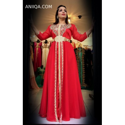 Caftan marocain de mariage rouge  avec cape 