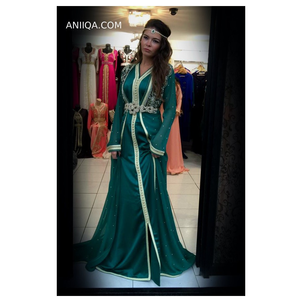 Caftan marocain vert emeraude perlé et strassé