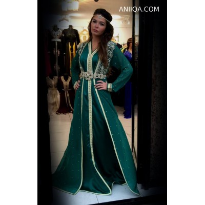 Caftan marocain vert emeraude perlé et strassé