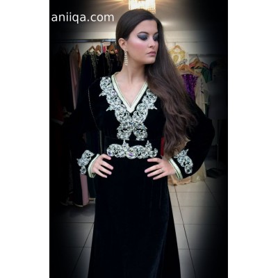 Caftan marocain velours noir moderne