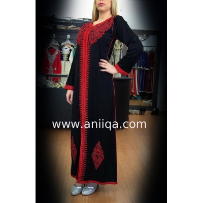 Caftan simple rouge et noir Salima