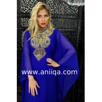 Robe dubai Kardashian bleu roi dorée