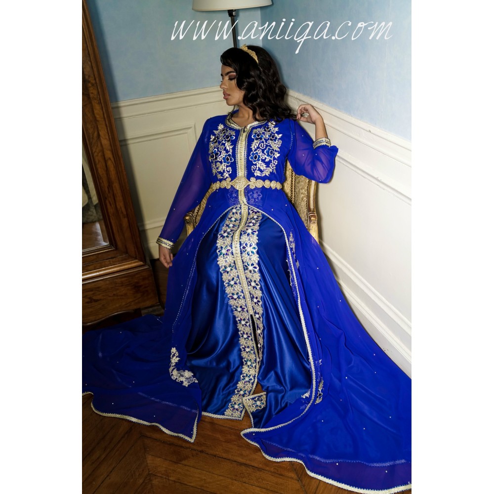 Location caftan de mariée bleu roi avec sa cape