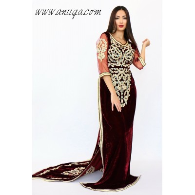 caftan tendance velours de soie  rouge avec traine