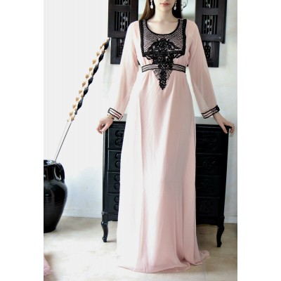 robe orientale simple rose pâle et noir