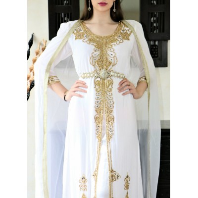 Robe orientale mariage blanche et or