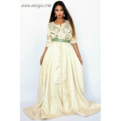 Caftan moderne beige brodé en vert et or