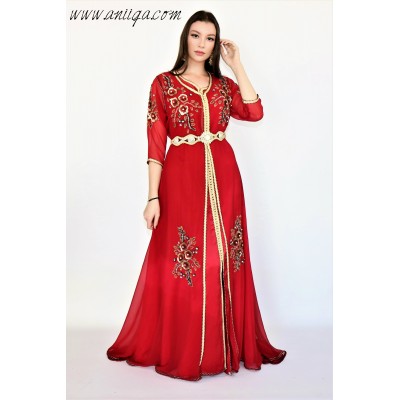 Caftan moderne rouge brodé et perlé coupe cloche