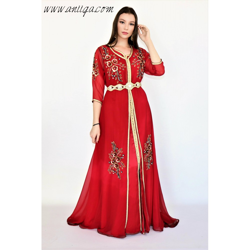 Caftan moderne rouge brodé et perlé coupe cloche