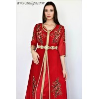 Caftan moderne rouge brodé et perlé coupe cloche