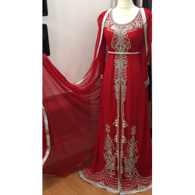 robe de soirée orientale rouge avec cape