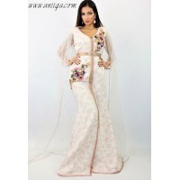 Caftan brocard coupe sirène avec cape en tulle