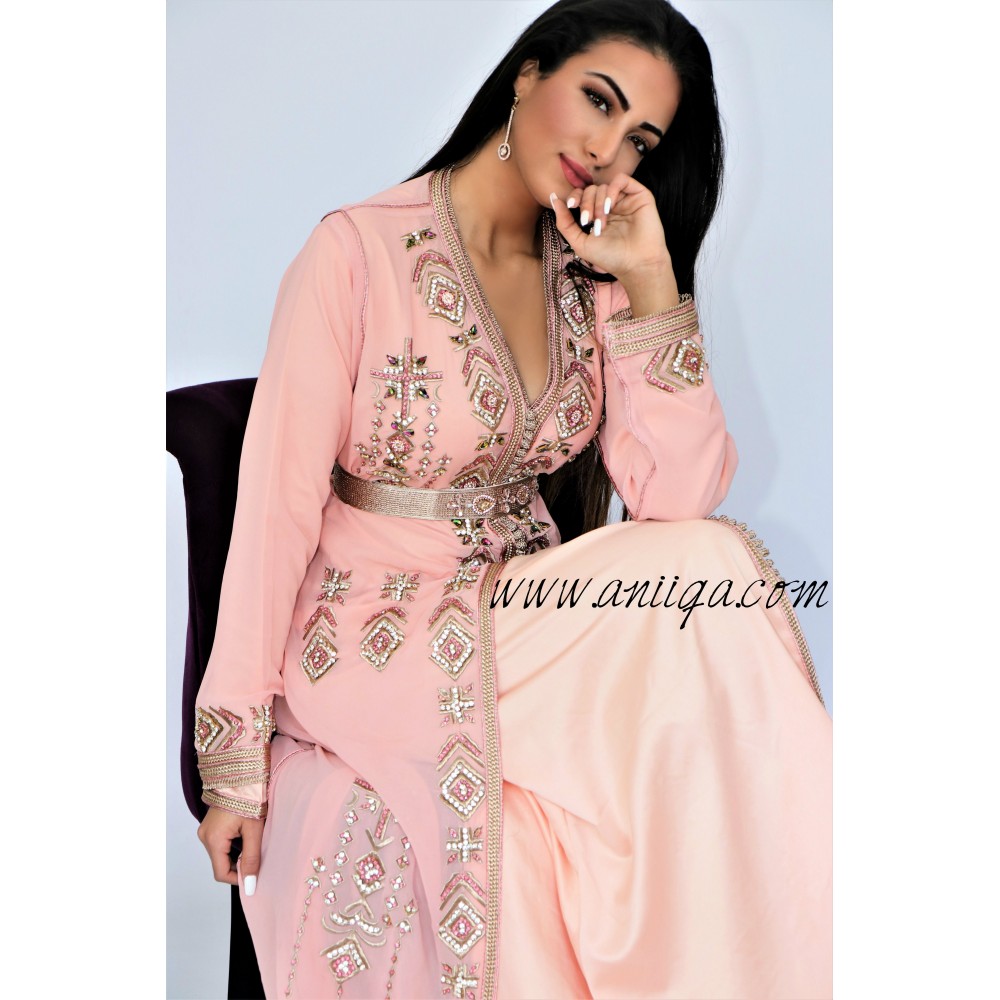 caftan moderne en ligne,caftan pas cher,caftan perlé,caftan rose poudré,caftan simple