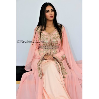 takchita avec cape,caftan rose poudré 2019,caftan simple pas cher,caftan moderne,caftan marocain