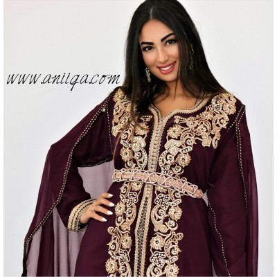 takchita avec cape,caftan prune,caftan simple 2019,caftan moderne et chic,caftan de luxe,caftan haute couture