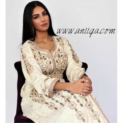 Caftan beige brocard brodée et perlée