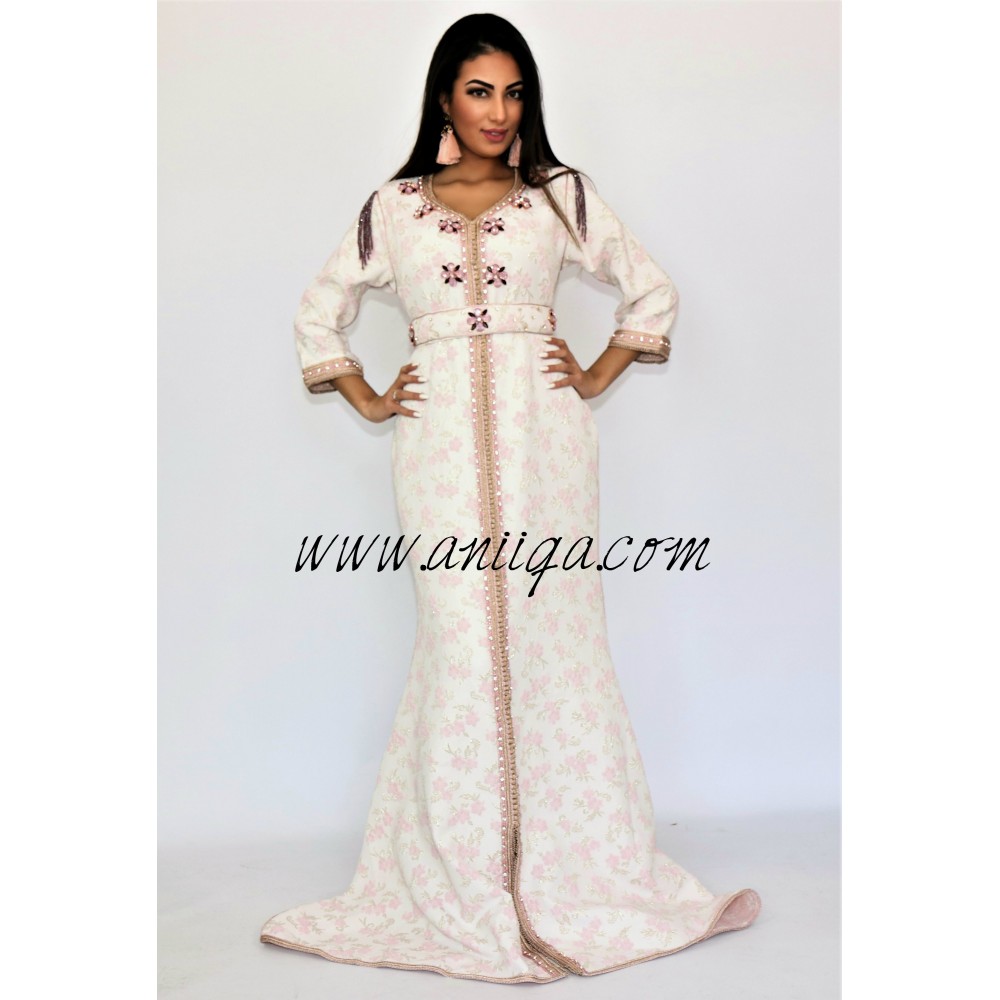 Caftan rose sirène brocard perlé