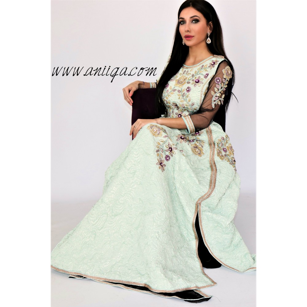 Robe de mariée Princesse Lady Di Bride 1022 – Corsage col bateau perlé et jupe en tulle italien main image 1