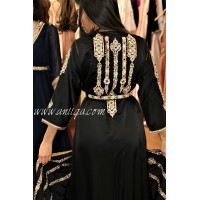 caftan pas cher ,caftan invitée 2019,caftan orientale,caftan en ligne,caftan moderne et tendance,caftan simple perlé