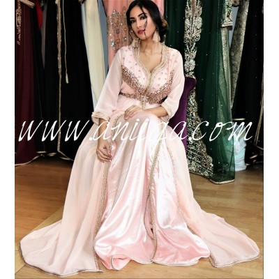 caftan marocain en ligne,caftan moderne pas cher,caftan 2019 pas cher ,caftan simple perlé,caftan rose tendance 