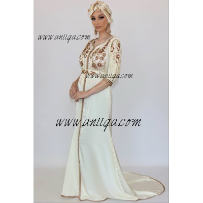 Caftan crème avec traîne tendance