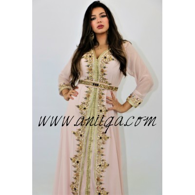 Caftan rose mousseline orné de pierres