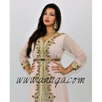 Caftan rose mousseline orné de pierres