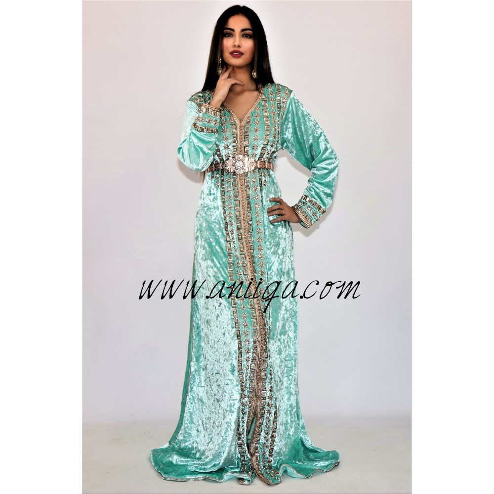 Caftan velours vert eau brodé et perlé